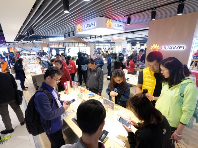 上海苏宁10亿战略产品备战五一 预计V购订单超20%
